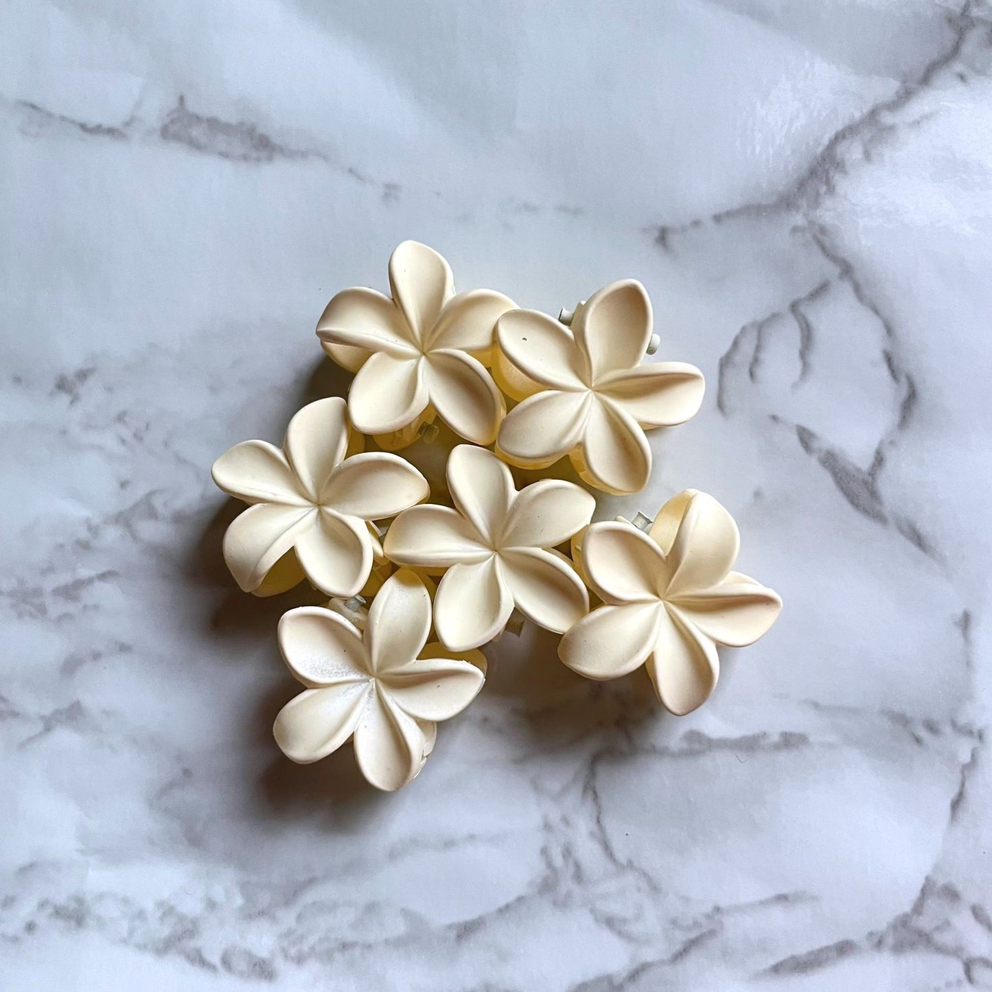Mini Matte Flower Clips - 1 Pc