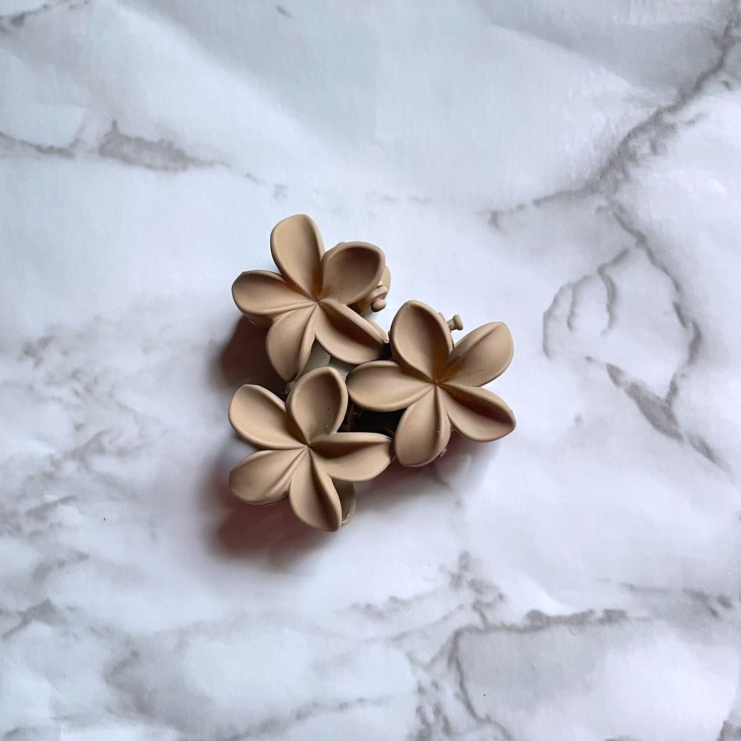 Mini Matte Flower Clips - 1 Pc